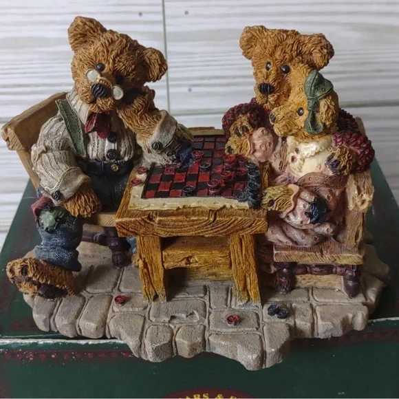 Boyds Bears Resin Figurine #2281 Grenville w/Matthew & Bailey Sunday Afternoon - Picture 2 of 6